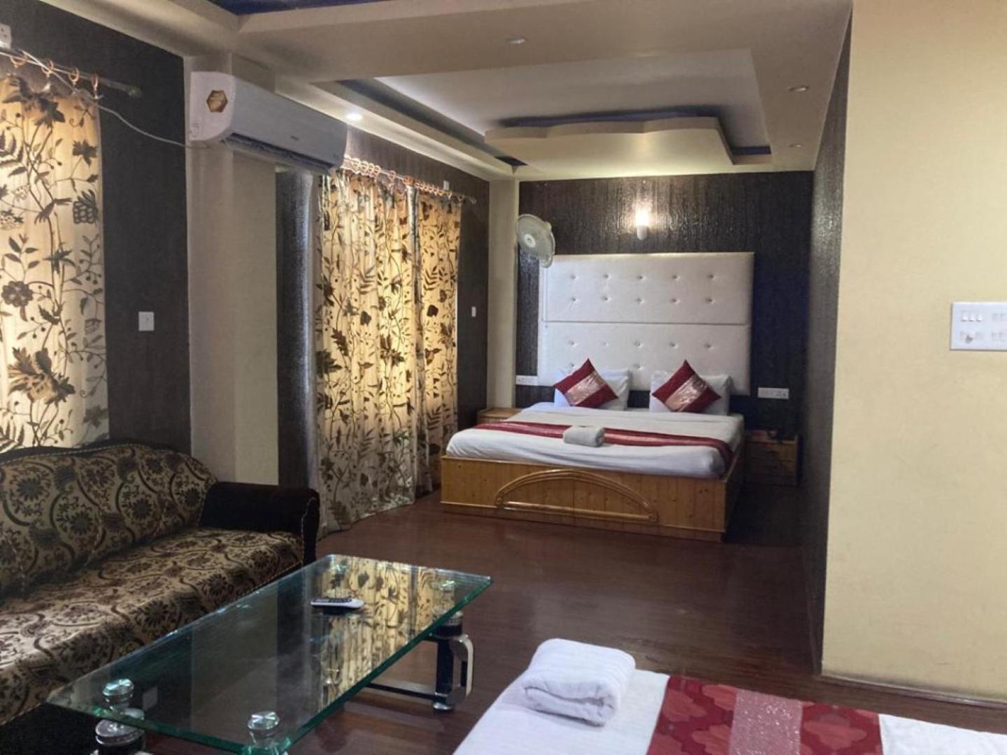 Hotel Shefaf Durgjan Екстериор снимка