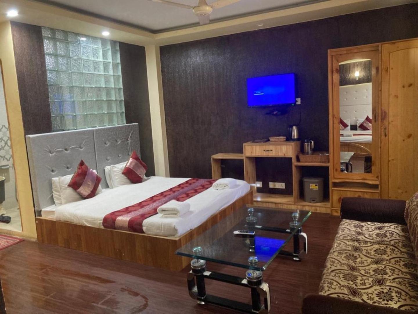Hotel Shefaf Durgjan Екстериор снимка