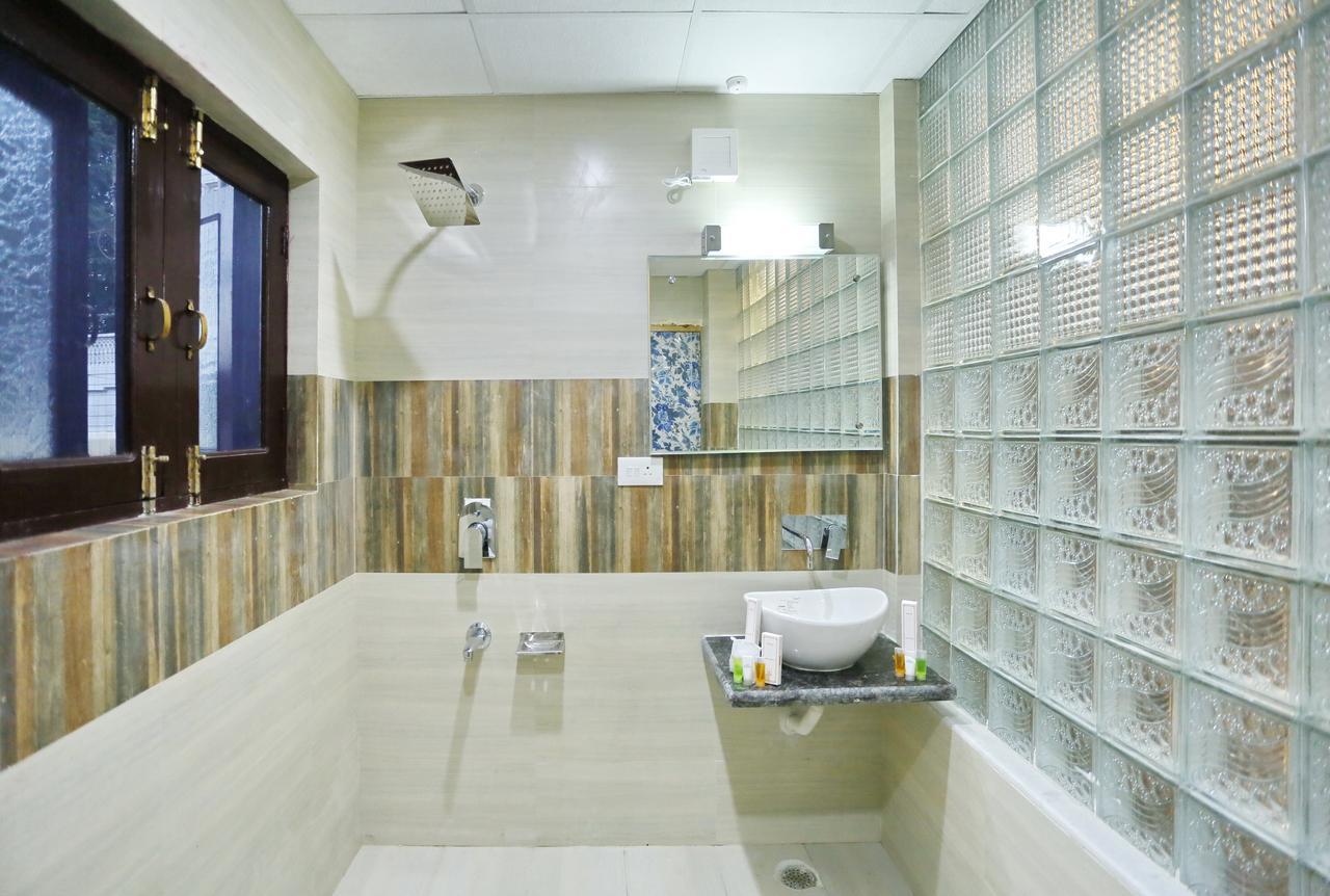 Hotel Shefaf Durgjan Екстериор снимка