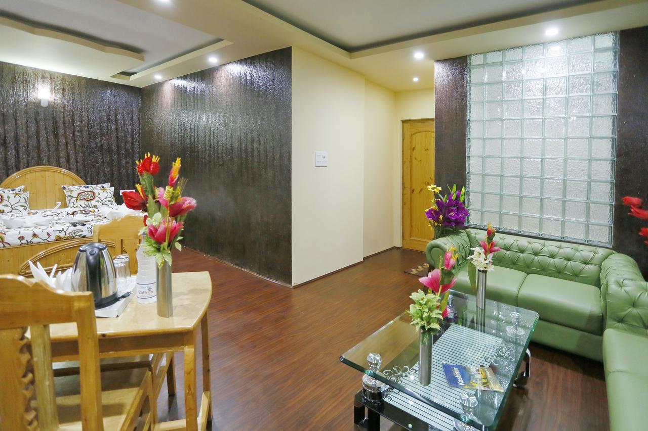 Hotel Shefaf Durgjan Екстериор снимка