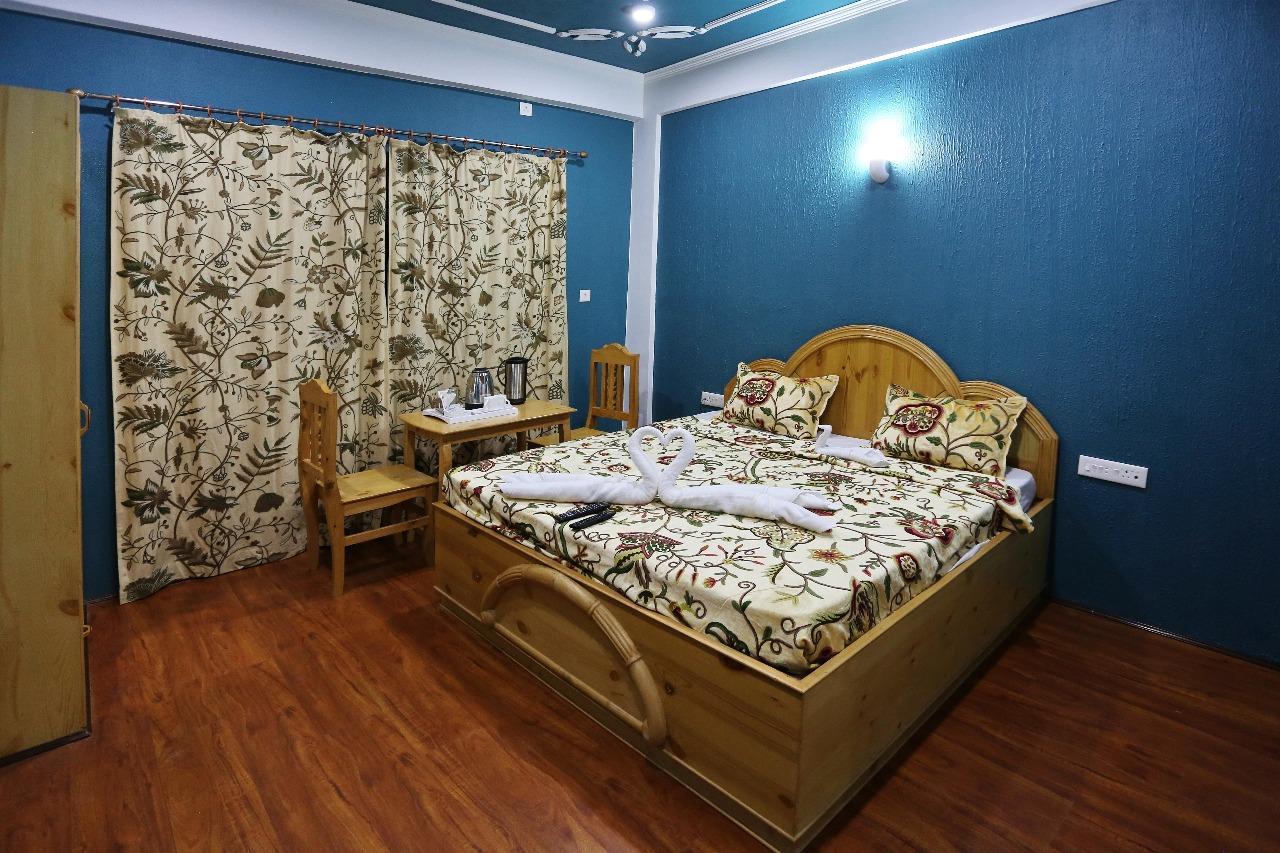 Hotel Shefaf Durgjan Екстериор снимка