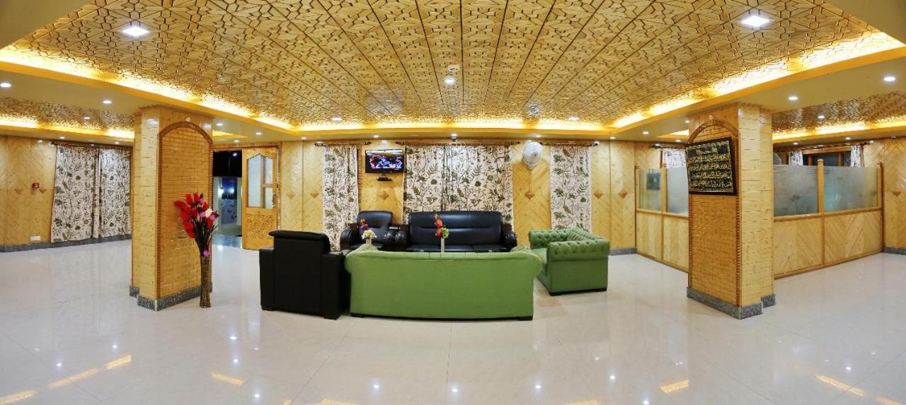 Hotel Shefaf Durgjan Екстериор снимка